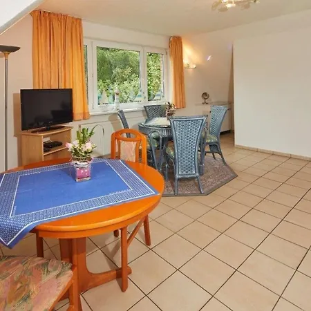 Apartamento Doppelzimmer Mit Kleiner Pantrykueche Gaestehaus Unter Den Linden